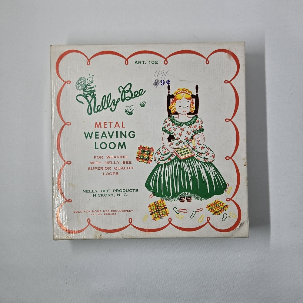 Vintage Nelly Bee Metal Weaving Loom